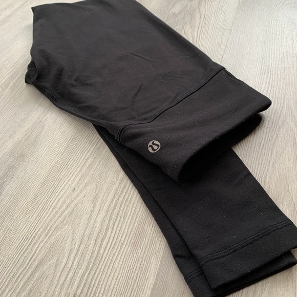 Lululemon mid-rise ankle length leggings